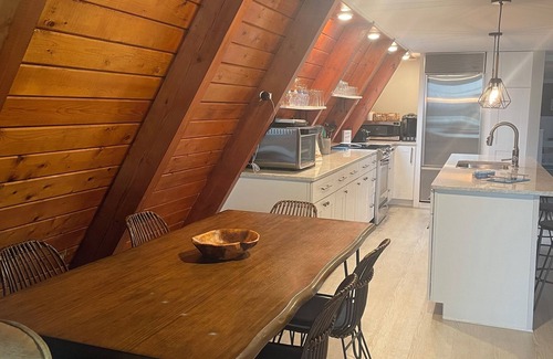 Shelby Chalet De Esquí | STUNNING LAKE MICHIGAN FRONTAGE- 5-bedroom A-FRAME, close to Silver Lake Dunes!