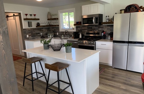 Okanagan-Similkameen Casa | Stunning lake views in the heart of wine country!