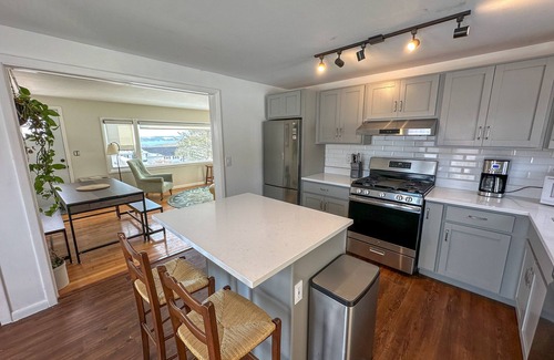 Skaneateles Casa | Stunning Lake Views! Country Side Retreat
