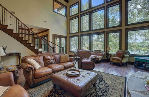 Wedowee Casa | Stunning Lake Wedowee Home w/ Dock + Kayaks!