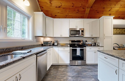 Harrison Casa | Stunning lakefront gem with water access, dock, 2 kayaks, firepit & private W/D