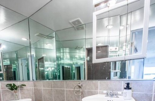 Ojus Casa | Stunning Lakefront Miami Pool House -Aventura Mall