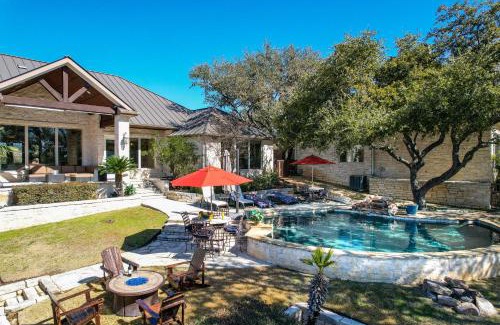 Horseshoe Bay West Casa | Stunning Lakefront Retreat Pool Boat Lift Spectacular Views