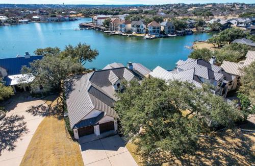Horseshoe Bay West Casa | Stunning Lakefront Retreat Pool Boat Lift Spectacular Views