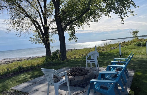 Sherkston Cabaña | Stunning Lakeview Cottage @Sherkston Shores Resort and Camp ground.