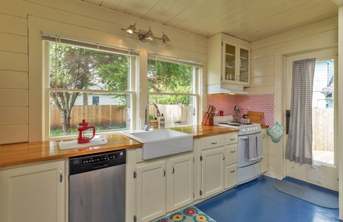 Port Townsend Apartamento | ¡Nuevo listado en el corazón de Port Townsend! 3bed / 2bath