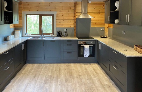 Menai Bridge Chalet De Esquí | Alojamiento de 2 habitaciones en Anglesey