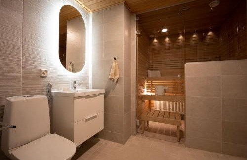 Kuopio Apartamento | Stunning Loft with Water View & Free Garage Parking