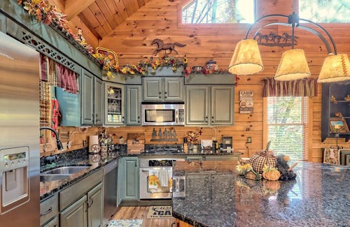 Rabun Gap Cabina | Stunning Log Cabin with Scenic Mountain Views 🌄