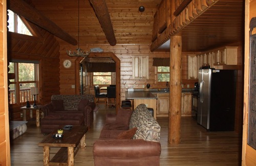 Nekoosa Cabina | Stunning Log Home - Lake, Full Recreational Wilderness Area, Sand Valley Golf