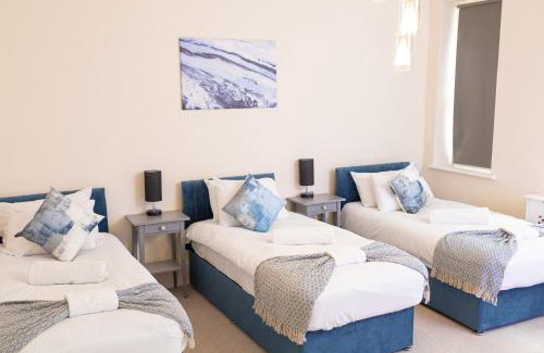 Thamesfield Apartamento | Stunning London Flat with Lush Garden - Steps to Park by The River Thames