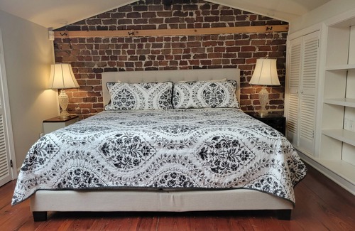 Eastside Casa | Stunning Lux 1876 Hist Dist 1.8 mil home Charlton St on Troup Square 50%OffSu-Th