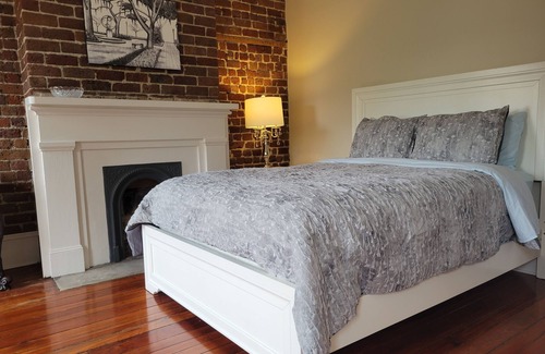 Eastside Casa | Stunning Lux 1876 Hist Dist 1.8 mil home Charlton St on Troup Square 50%OffSu-Th