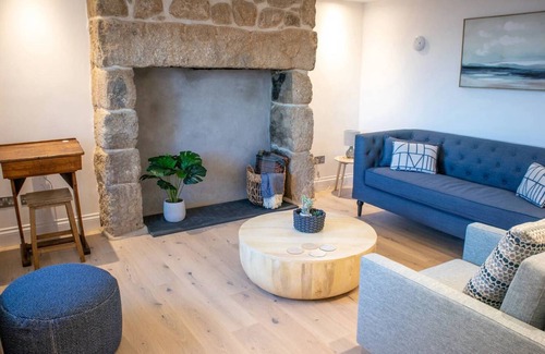 Isles of Scilly Casa | Stunning luxury home overlooking St Marys Harbour