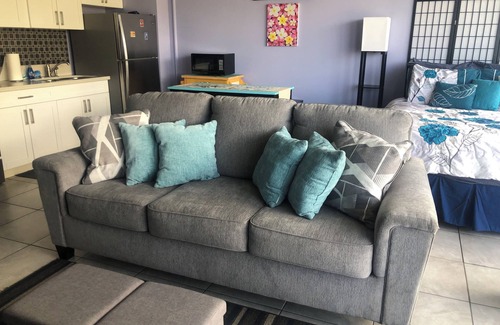 Makaha Condominio | Ke'ala Kai: Gorgeous view, free parking, A/C and wifi, beautiful salt-water pool