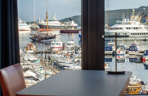 Torshavn Apartamento | Stunning Marina View - Brand New - City Center