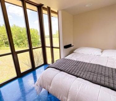 Grove Casa | Stunning Mid-Cent Modern Retreat Comfy Beds Grove Quiet Setting Boat Parking