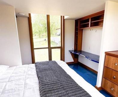 Grove Casa | Stunning Mid-Cent Modern Retreat Comfy Beds Grove Quiet Setting Boat Parking