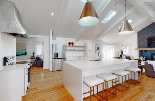 West Elmira Casa | Stunning Mid Century Modern Designer Home