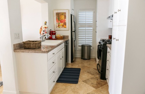 Dana Point Condominio | Million Dollar Ocean View con camino a la playa adyacente a la propiedad