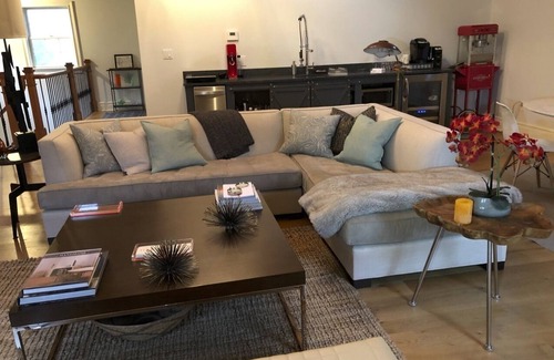 Bridgehampton Casa | STUNNING MODERN RE-CONSTRUCTED BARN, SHORT BIKE OR WALK TO VILLAGE AND BEACHES