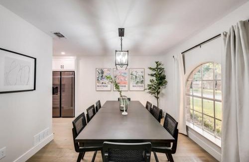 Plano Casa | Stunning Modern Rustic House - Pool Playroom Patio