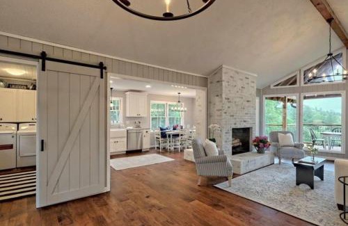 Cullowhee Casa | Stunning Modern Rustic Lake Retreat PRVT BOAT SLIP