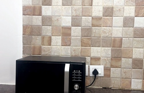 Noida Apartamento | Stunning Modern Spacious Two Bedroom Apartment with Breathtaking Golf View