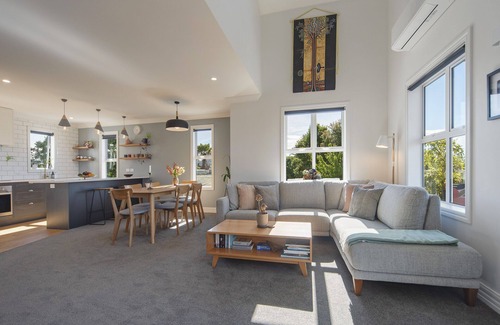 Nelson Casa | Stunning, modern yet characterful city-fringe townhouse in the heart of The Wood