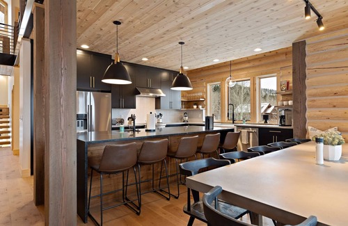 Victor Casa | NUEVO Mountain Modern 5 Bedroom 5. 5 Bath Luxury Cabin adyacente a National Forest