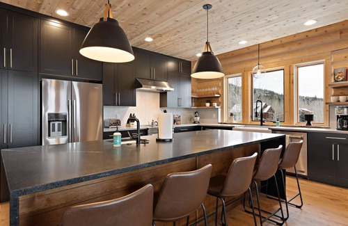 Victor Casa | NUEVO Mountain Modern 5 Bedroom 5. 5 Bath Luxury Cabin adyacente a National Forest