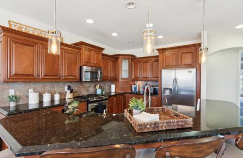 Bella Vista Apartamento | Stunning Mountain Retreat with Unmatched Views estate
