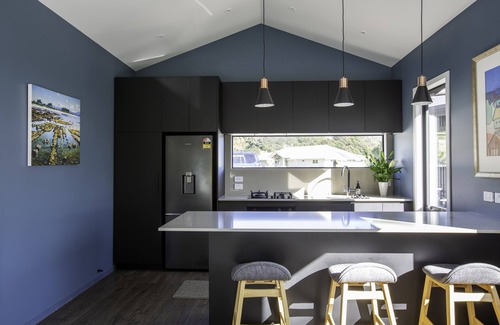 Richmond Cabaña | Stunning new architectural tree-house in Richmond, Nelson