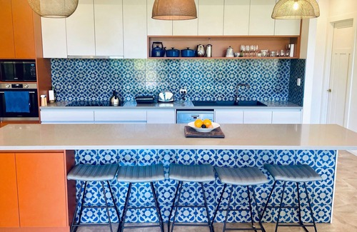 Yallingup Casa | Stunning new family home within the treetops. So close to wineries & beach!