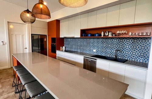 Yallingup Casa | Stunning new family home within the treetops. So close to wineries & beach!