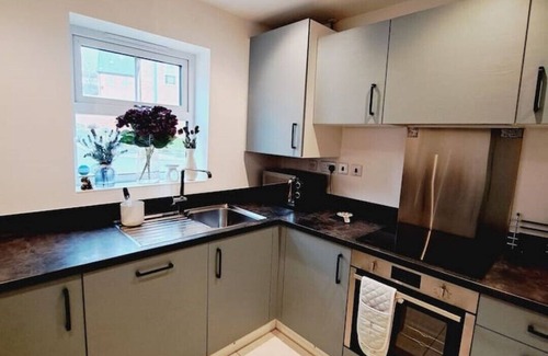 Seacroft Casa | Stunning New Modern Home in Seacroft