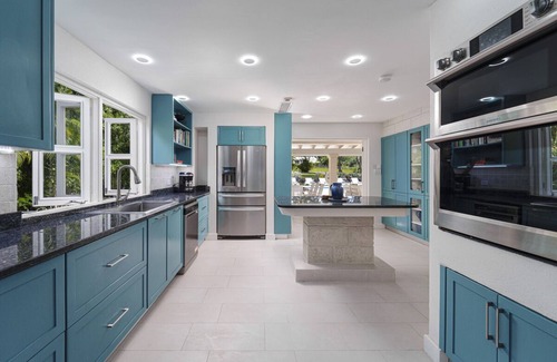 Gibbes Casa | Stunning New Villa 2 Mins to Beach - Coral House