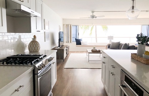 Diamond Head - Kapahulu - St. Louis Condominio | Impresionante, recién remodelado condominio frente al mar Waikiki!