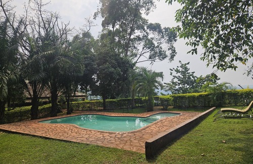 Jinja Cabaña | Stunning Nile River cottage - on the river bank