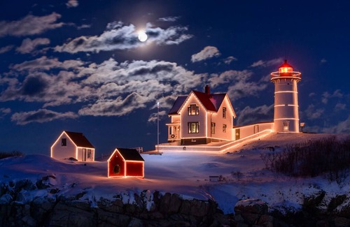 York Beach Casa | Impresionante faro de Nubble y vistas al mar, 3891 pies cuadrados 267 'de costa rocosa!