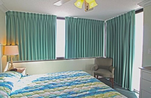 The Dunes Condominio | Stunning Ocean Front 2 bed, 2 bath condo with full kitchen and in-unit laundry