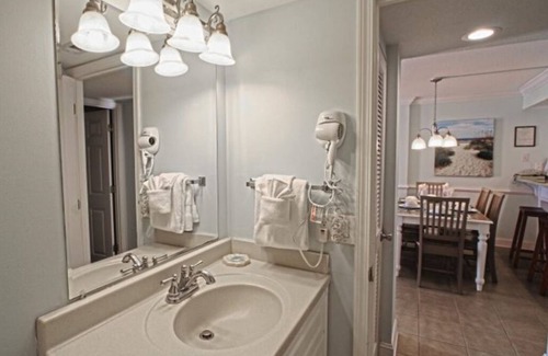 The Dunes Condominio | Stunning Ocean Front 2 bed, 2 bath condo with full kitchen and in-unit laundry