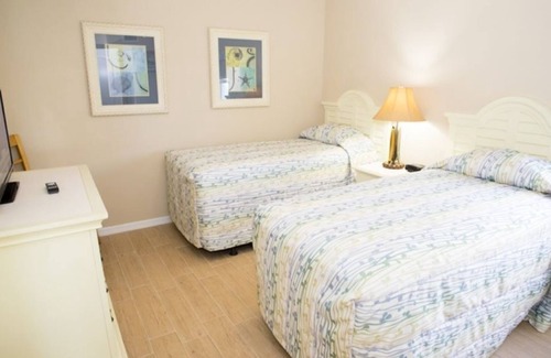 Cocoa Beach Complejo | Stunning Ocean-Front Beach Resort with amazing amenities!