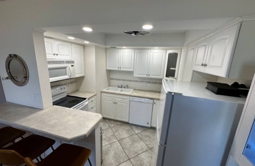 Oceanside Estates Condominio | Stunning Ocean & Pool View 2/2 Ormond Beach Florida #204