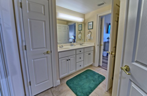 Thomas Drive Condominio | Stunning Ocean View Condo with Direct Access to Beach - Unit 1506 by RedAwning