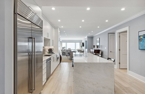 Ocean Point Condominio | Stunning Ocean Views, Renovated Luxury Condo, Complex Pool