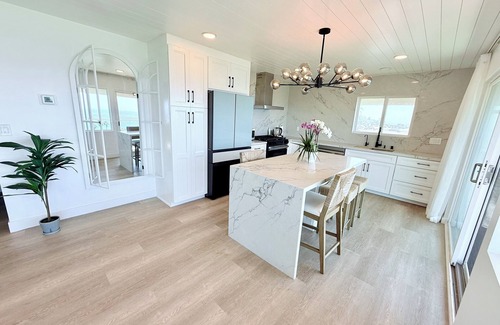 South Laguna Condominio | Stunning Ocean View, Near Beach & Contemporary!