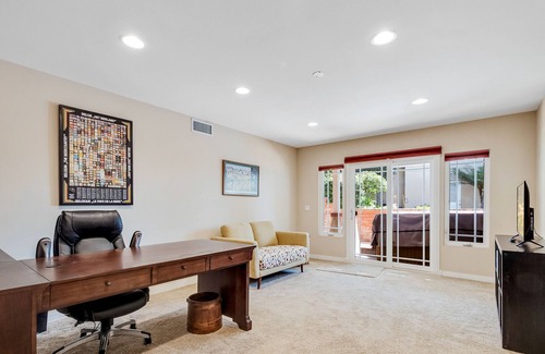 Sunset Cliffs Casa | Stunning ocean view home with WiFi, central AC, hot tub - snowbirds welcome