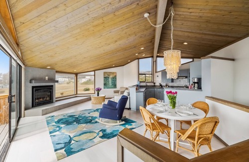 Sereno del Mar Casa | Stunning ocean view home with private hot tub - walk to Portuguese Beach