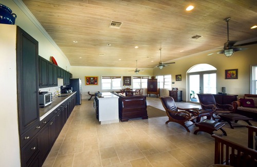 Great Exuma Casa | Impresionantes vistas al mar, alojamiento de primera clase, ahora con hermosa piscina y terraza
